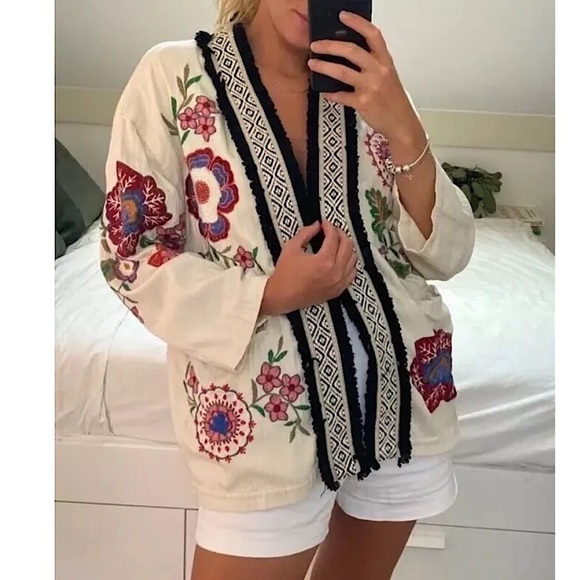 🔥 ZARA Stunning Floral Boho Embroidered Kimono Jacket Cotton Size S-M Blogger 💜 - Picture 5 of 9